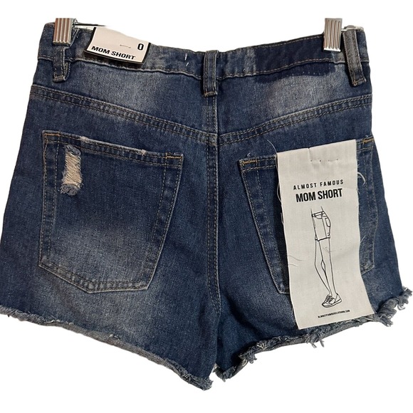 Almost Famous Mom Shorts Women's SZ0 Mid-Rise Blue Denim Distressed - Picture 7 of 7